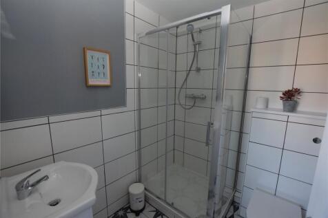 Room 5 Ensuite