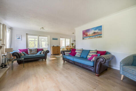 1349993-5-68bf064...