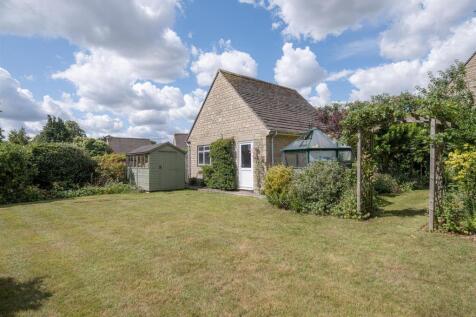 6 St Josephs Drive-38.jpg