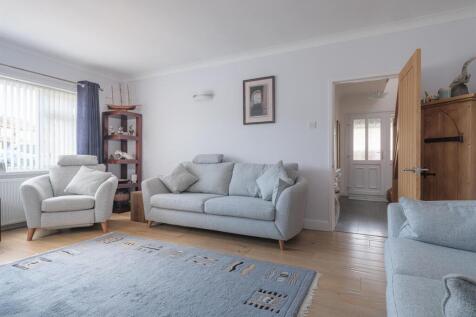 4 Ridings Mead-15.jpg