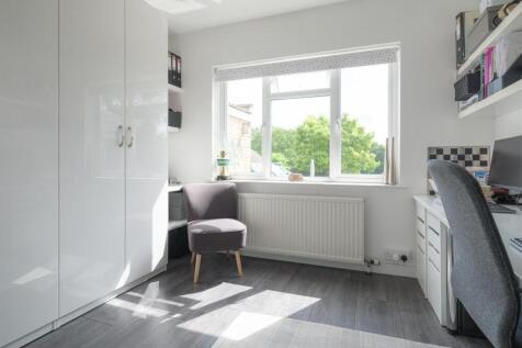 4 Ridings Mead-31.jpg