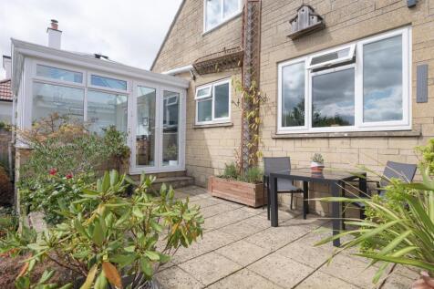 4 Ridings Mead-44.jpg