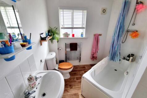 Bathroom.jpg