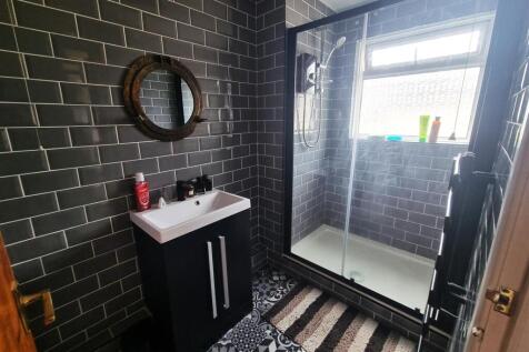 shower Room.jpg