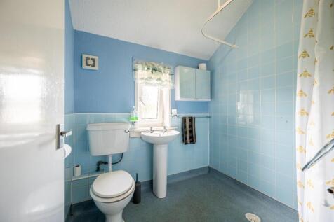 Bathroom.jpg