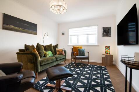 lounge-2.jpg
