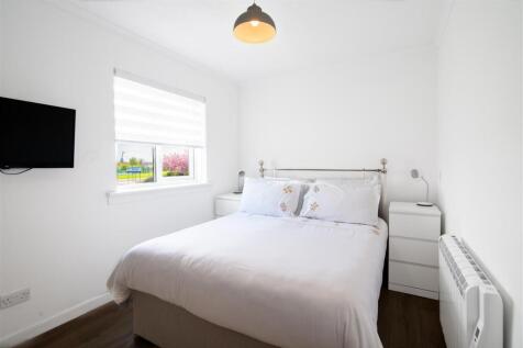 bedroom.2.jpg