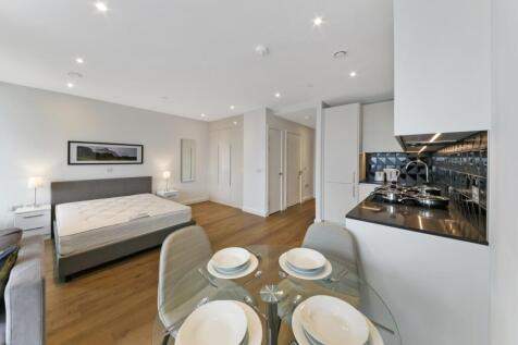 Living/Sleeping Area