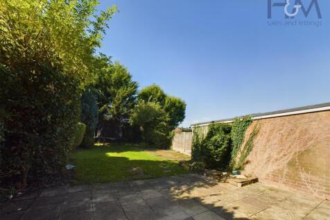 CAM02804G0-PR0203-STILL014.jpg