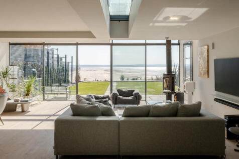 275338 - 20250402-THE-CHALET_N0.8_SAUNTON-SANDS...