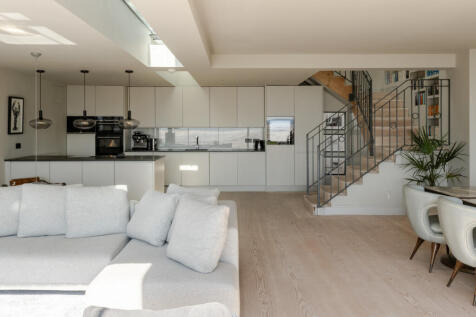 275333 - 20250402-THE-CHALET_N0.8_SAUNTON-SANDS...