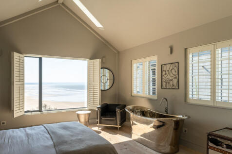 275310 - 20250402-THE-CHALET_N0.8_SAUNTON-SANDS...