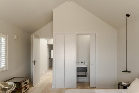 275314 - 20250402-THE-CHALET_N0.8_SAUNTON-SANDS...