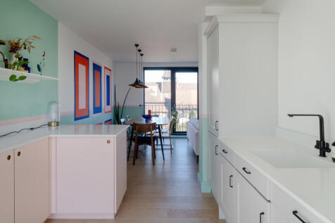 273380 - Vale Road, London E7 - high res - NPP0...