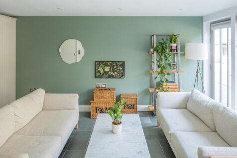 305879 - THE CASTING HOUSE-17.jpg