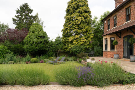 292091 - THE-RED-HOUSE-OX4-003.jpg