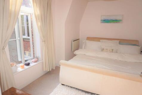 2 Bedroom Flats For Sale In Monton Rightmove
