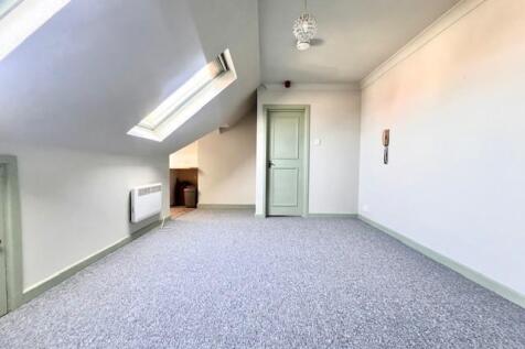 Living area3.jpg
