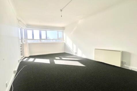 Lounge3.jpg