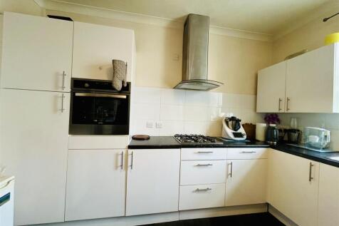 Kitchen a.jpeg