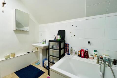 Bathroom.jpeg
