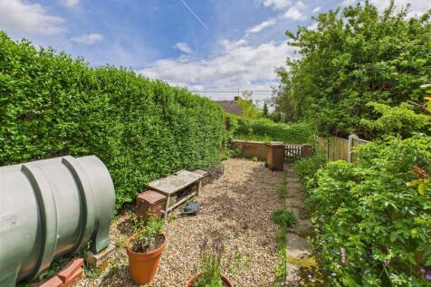 Camelot Front Garden