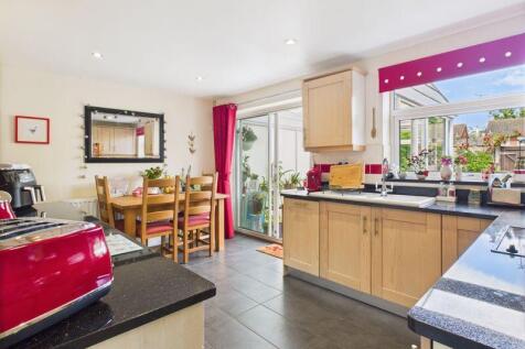 Kitchen dining family room