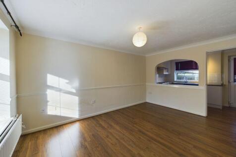 Living Room through to kitchen