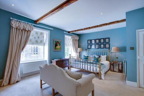 Principal bedroom