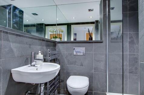 FF shower room