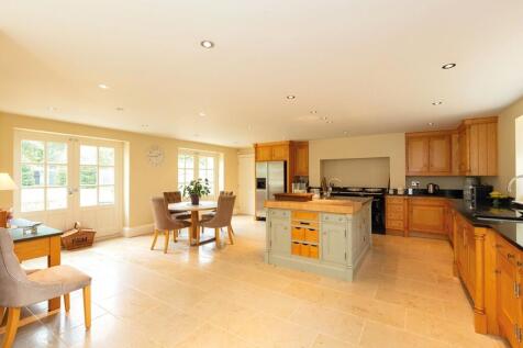 Dining kitchen