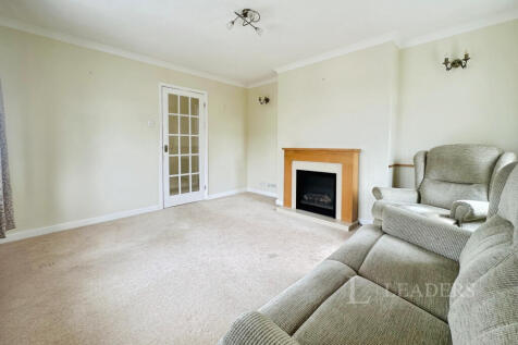 Living Room (photo 1)