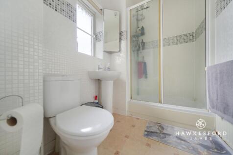 George Walk, Sittingbourne - Ensuite