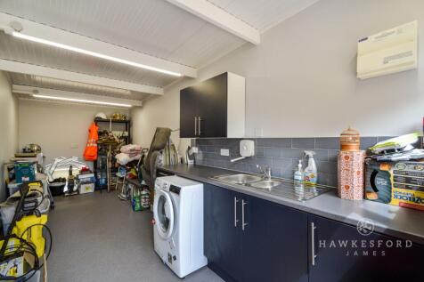 Roseleigh Road - Garage