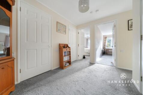 Barkers Court, Sittingbourne - Hallway