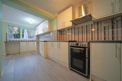 Heather Close, Sittingbourne - Kitchen/Diner