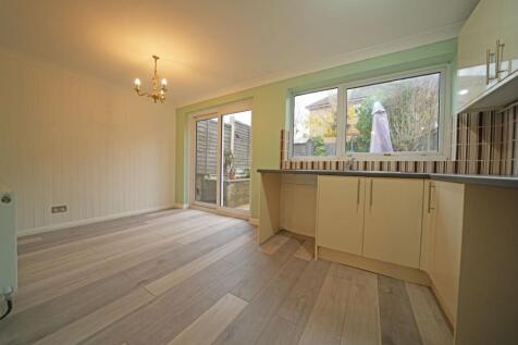 Heather Close, Sittingbourne - Kitchen/Diner