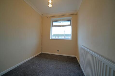 Heather Close, Sittingbourne - Bedroom 3