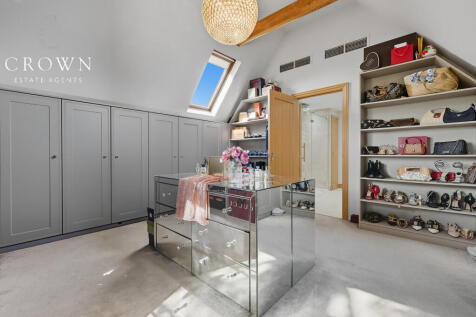 Fully fitted dressing room to master suite