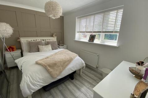 Bedroom no.3 rear double: