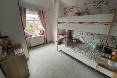 Bedroom no.2 front double: