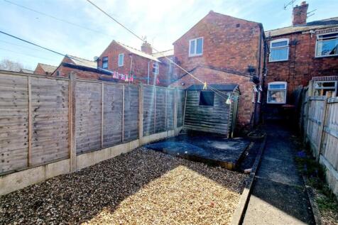 Alt rear garden