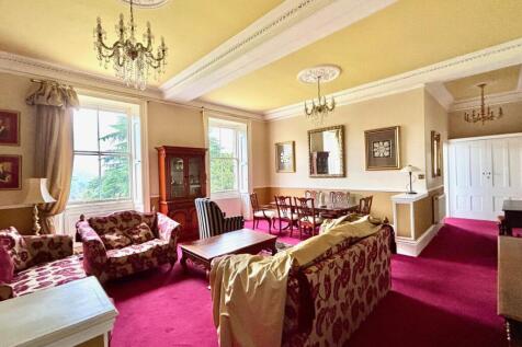 SITTING AND DINING R