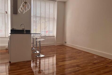 Kitchen/Living Room