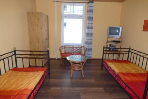 Apt. left ground floor