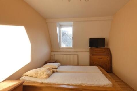 Apt. right top floor