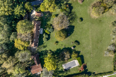 DJI202510151352400145DMAVIC4PRO Maison Roger Hammo