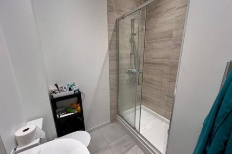 1 51 Mansfield Road - Bathroom (1)