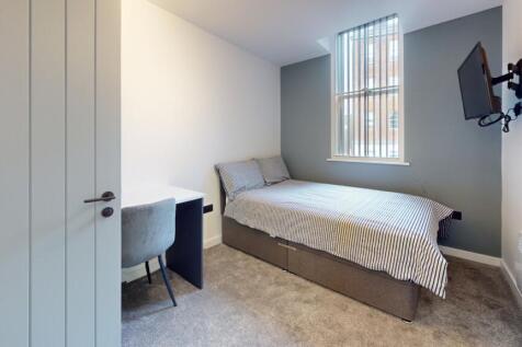 Lower-Pavement-Flat-9-Bedroom(5)