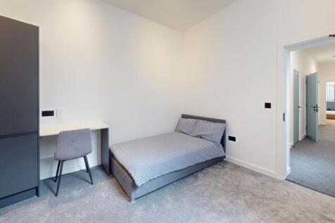 9-Low-Pavement-Flat-4-Bedroom(2)